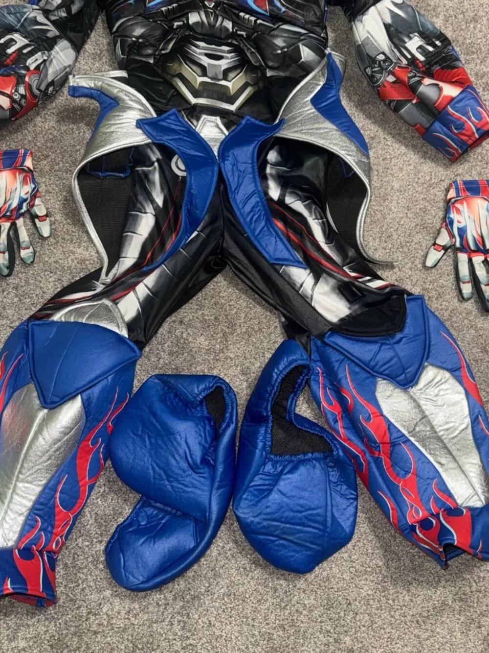 Boys Optimus Prime Transformers Halloween Costume Size Medium 7-8